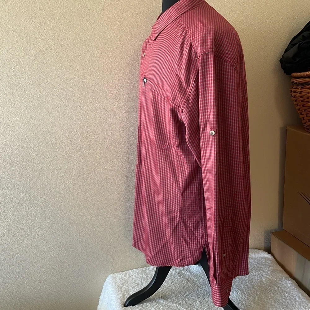 THE North Face Button Down Shirt Size Large